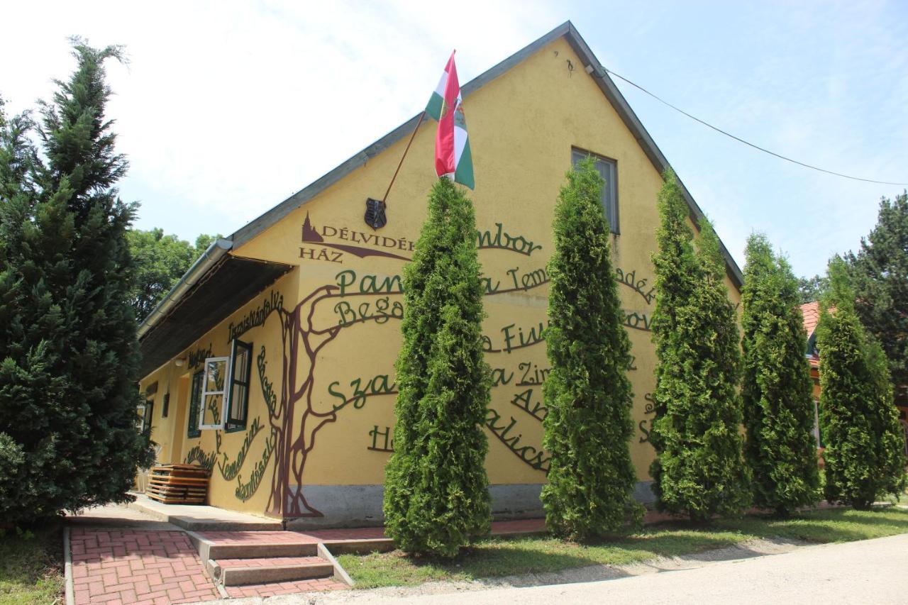 Nagy-Magyarorszag Park Bed and Breakfast Isztimér Εξωτερικό φωτογραφία