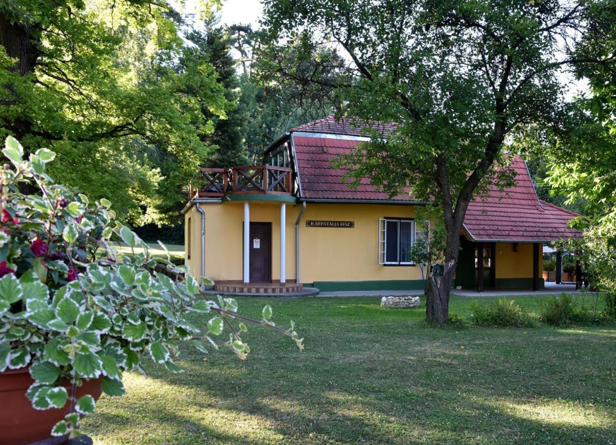 Nagy-Magyarorszag Park Bed and Breakfast Isztimér Εξωτερικό φωτογραφία