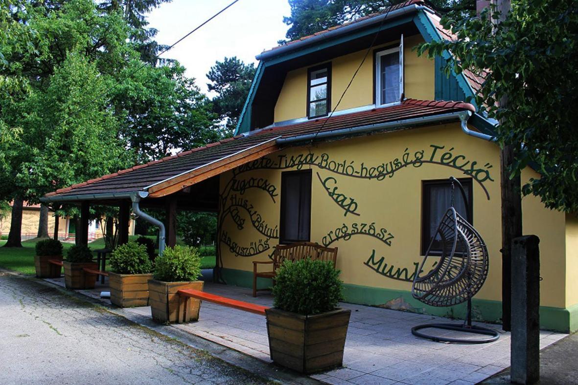 Nagy-Magyarorszag Park Bed and Breakfast Isztimér Εξωτερικό φωτογραφία
