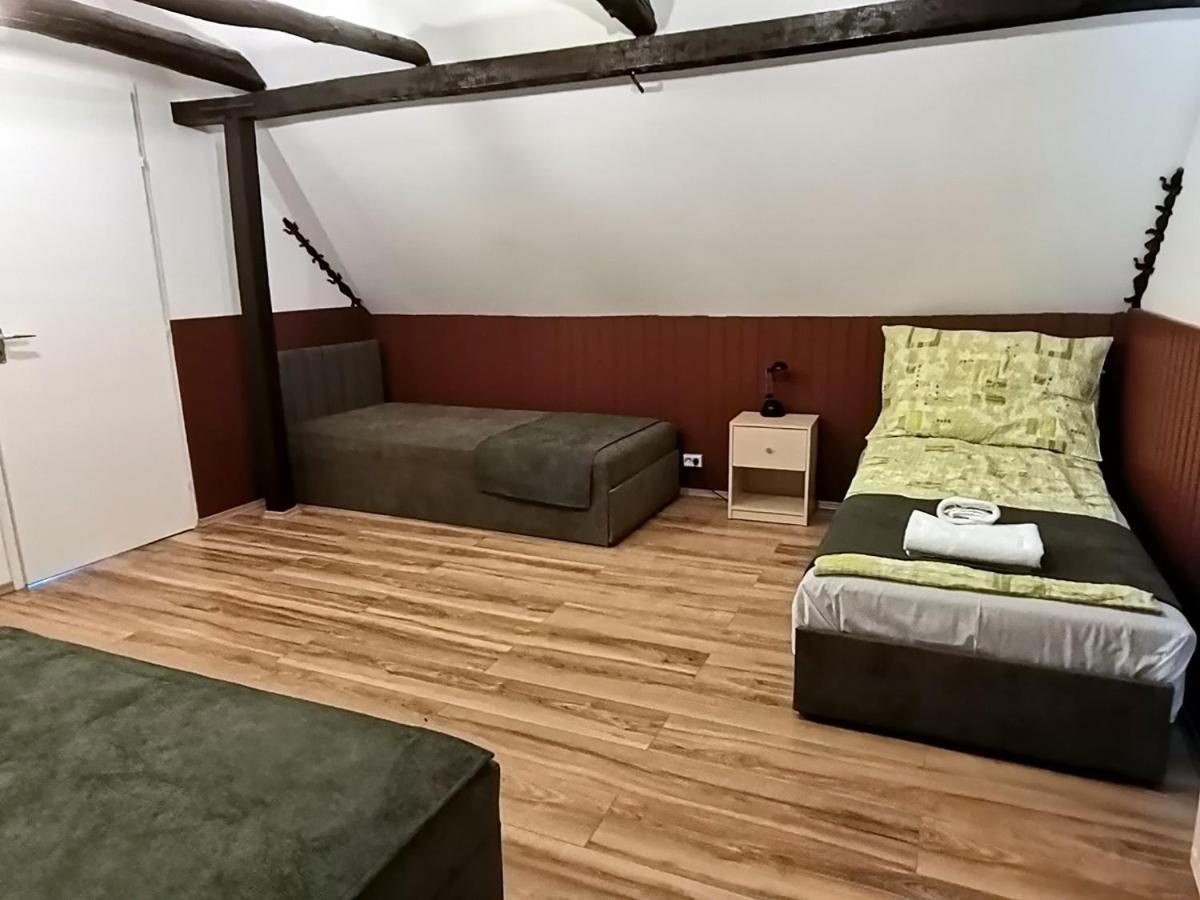 Nagy-Magyarorszag Park Bed and Breakfast Isztimér Εξωτερικό φωτογραφία